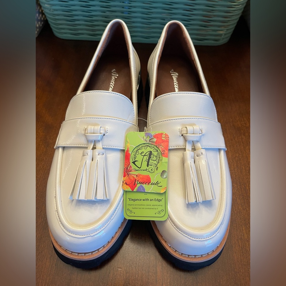 NWT MUCCUTE Tassel Platform Loafers - Picture 4 of 6